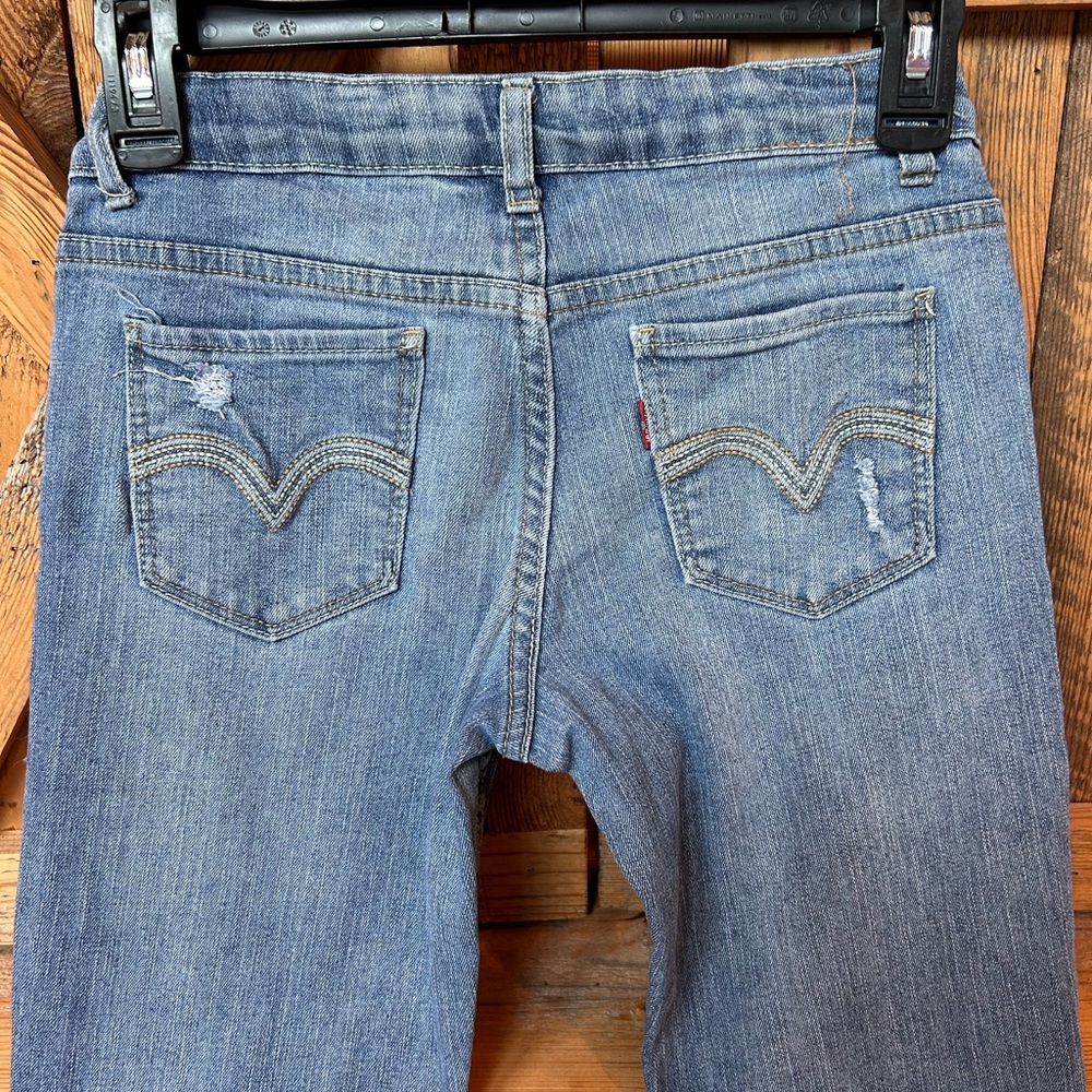 Girl’s Levi’s skinny jeans. Size 16. - Picture 6 of 6